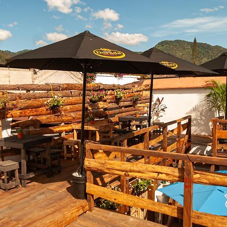 Kamazoztz Hostel And Travel Antigua Exterior photo